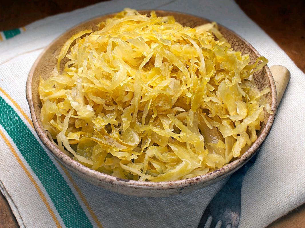 酸菜，是癌细胞的祸根吗？劝告：不想疾病恶化，4物尽量少吃酸菜，这道许多人喜爱