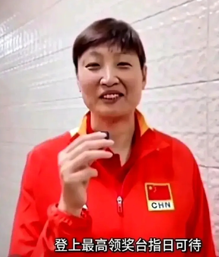 杨昊做为中国女排助理教练，现在好像飘了，说话都没把门的了，大话张口就来，把人们对