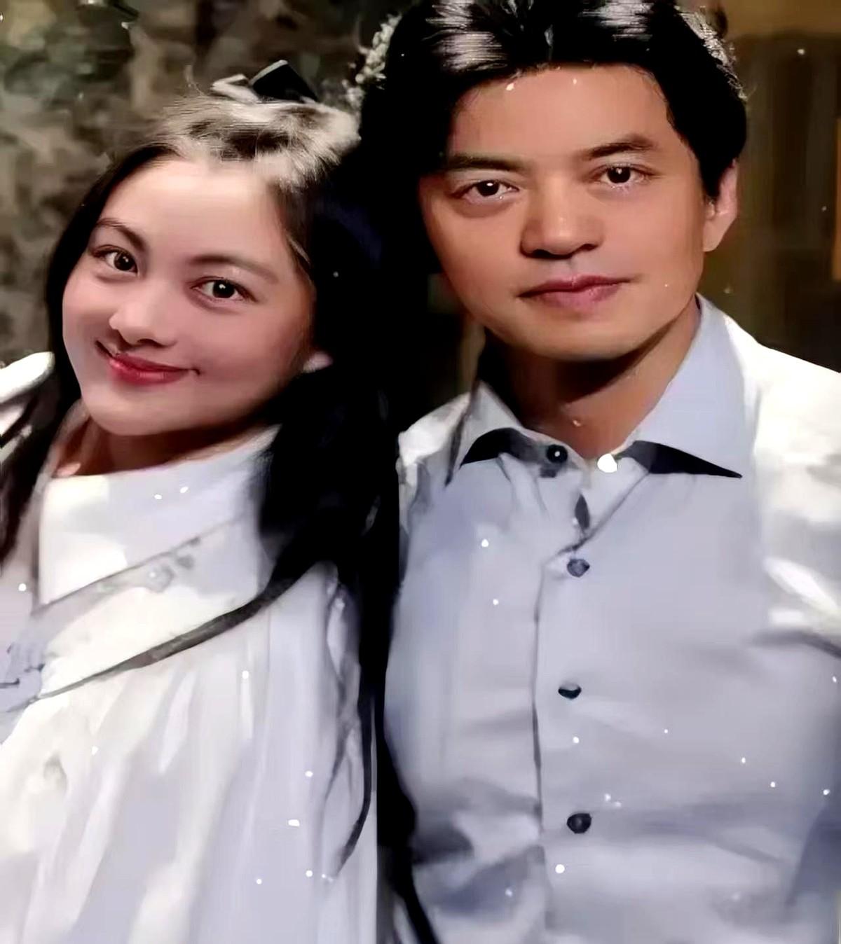 李健妻子孟小蓓，凭什么能陪他熬过7年低谷？两家是世交，李健10岁初见5岁的她