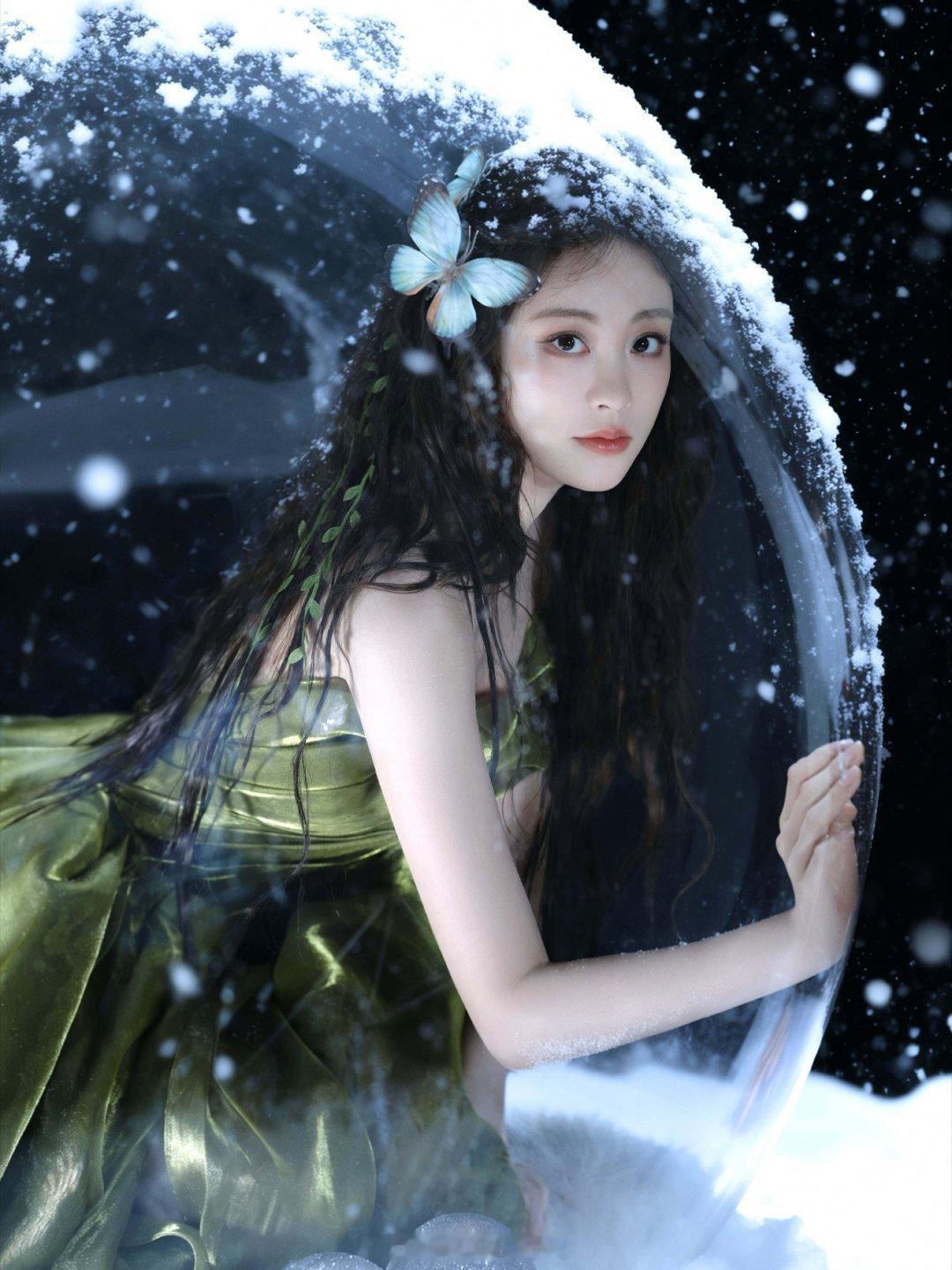 祝绪丹八音盒里的冰雪精灵冰雪的精灵！！太美了