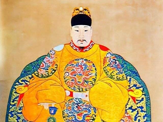1615年的夏天，一个男子拿着一根木棍，独自闯进太子的东宫，还把守门的太监打伤了