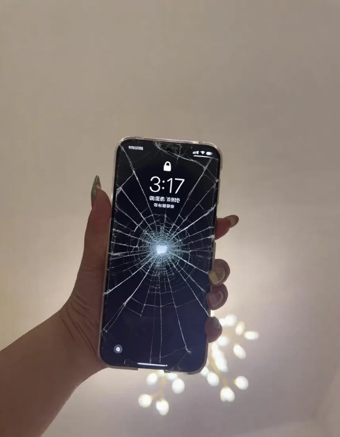 一万买的华为pura80pro+还没捂热夫妻吵架给砸了一个老主顾半夜联系我