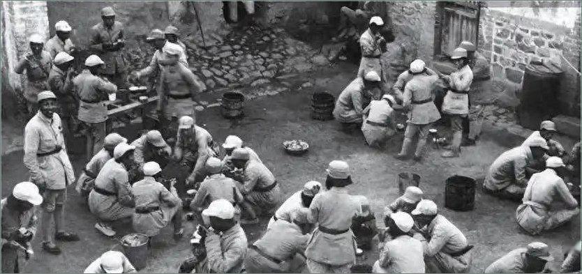 1949年8月17日，解放军部队在凌晨打进福州城区，国民党守军的防线很快垮掉。福