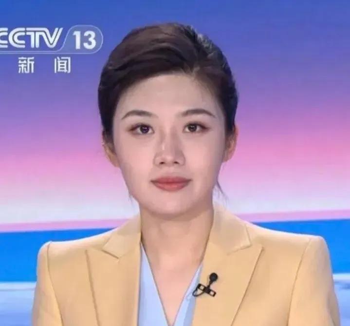 央视主持人的舞台上总是人才辈出，新秀郑子可就特别亮眼。她是从山东走出来的大姑娘，