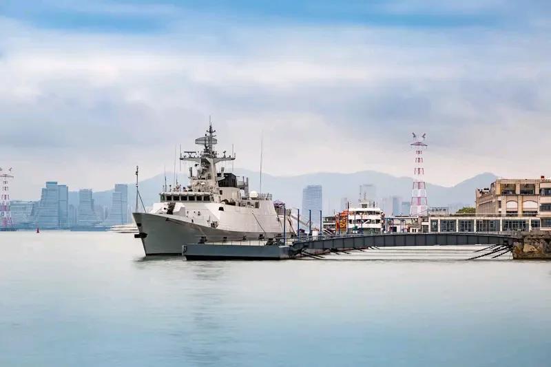 专家：福建舰击碎美国人的骄傲福建舰一登场，直接击碎美国人的骄傲。美媒哀嚎，美国