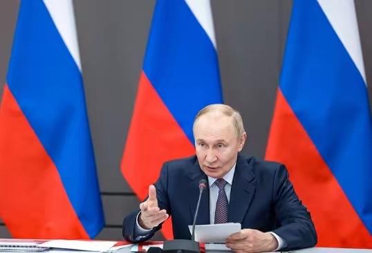 俄罗斯450票全票赞成反制欧盟，3000亿冻结资产成导火索俄罗斯这波操作直接