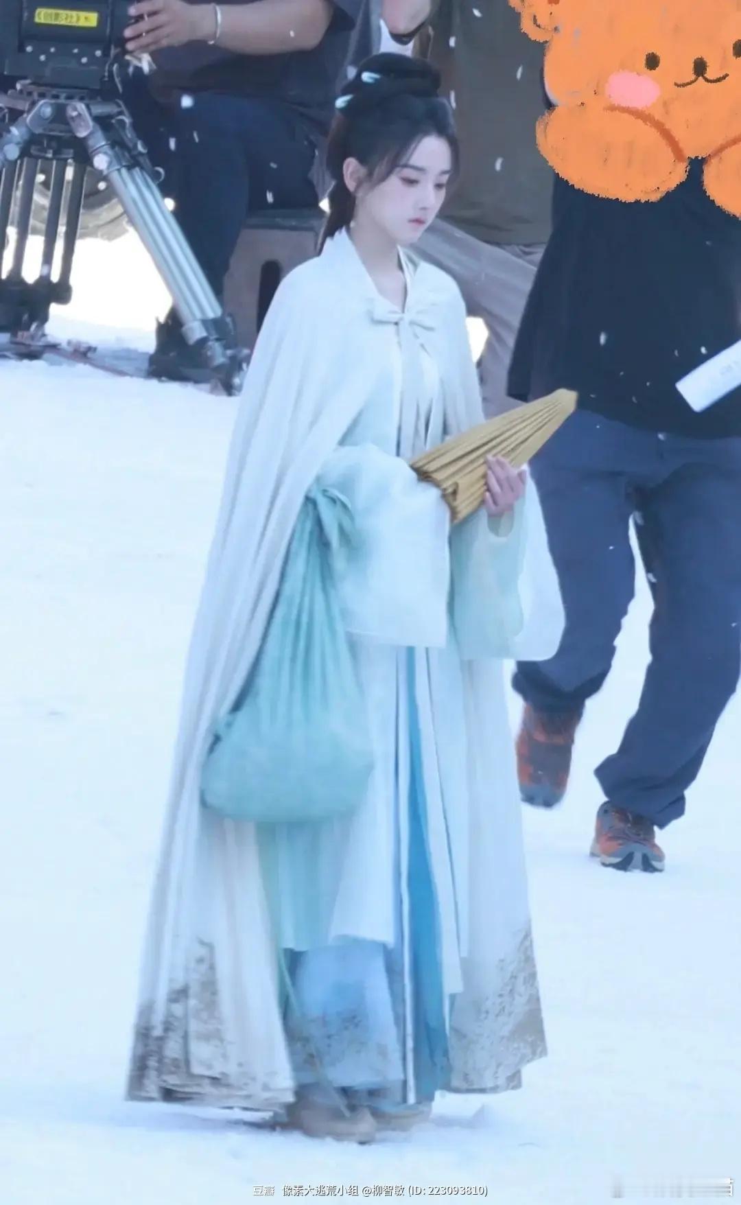 女艺人好不容易啊，宋祖儿瘦成那样穿古装服居然正好