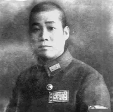1943年，陈诚给古鼎新发密电，要他除掉上司王劲哉，古鼎新拿到密电后，拿给王劲哉