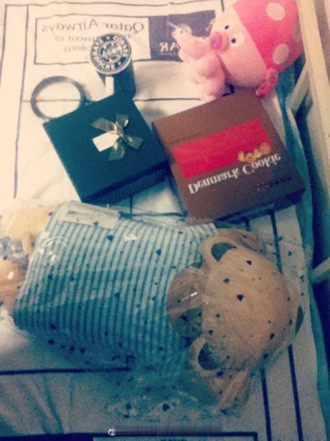 找到了10几年前的一张照片，送我的索菲亚小年终的毛巾。（底下铺着的）最后我找不到