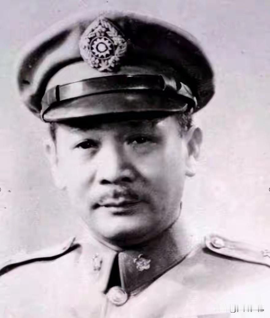 张发奎遗孀临终道出真相：麾下藏几百地下党，他装十年糊涂半字不戳破张发奎夫人