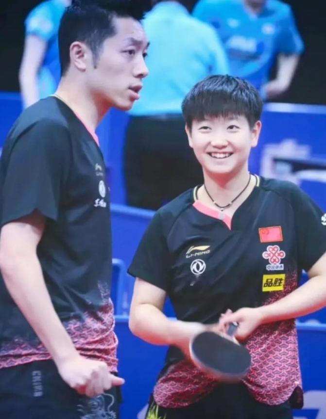 你能想象吗？据报道说许昕回归了！他在商业领域干得有声有色，直播间能有几十万观众在