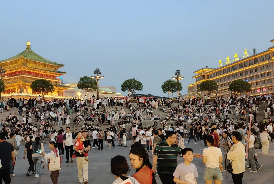 “五一”当天，西安来了多少游客？现在是2025年5月1日下午7