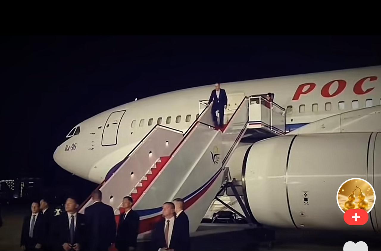 据报道，昨天半夜，俄罗斯外长拉夫罗夫乘专机到达山东曹县。咱山东菏泽曹县有十大特