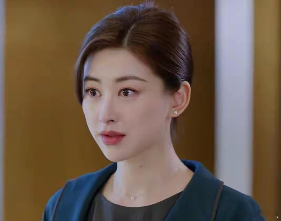 《蜜语纪》收视狂飙！段翱翔下药毁人，蒋芷纯贪财夺爱，职场情场双杀太上头《蜜语纪