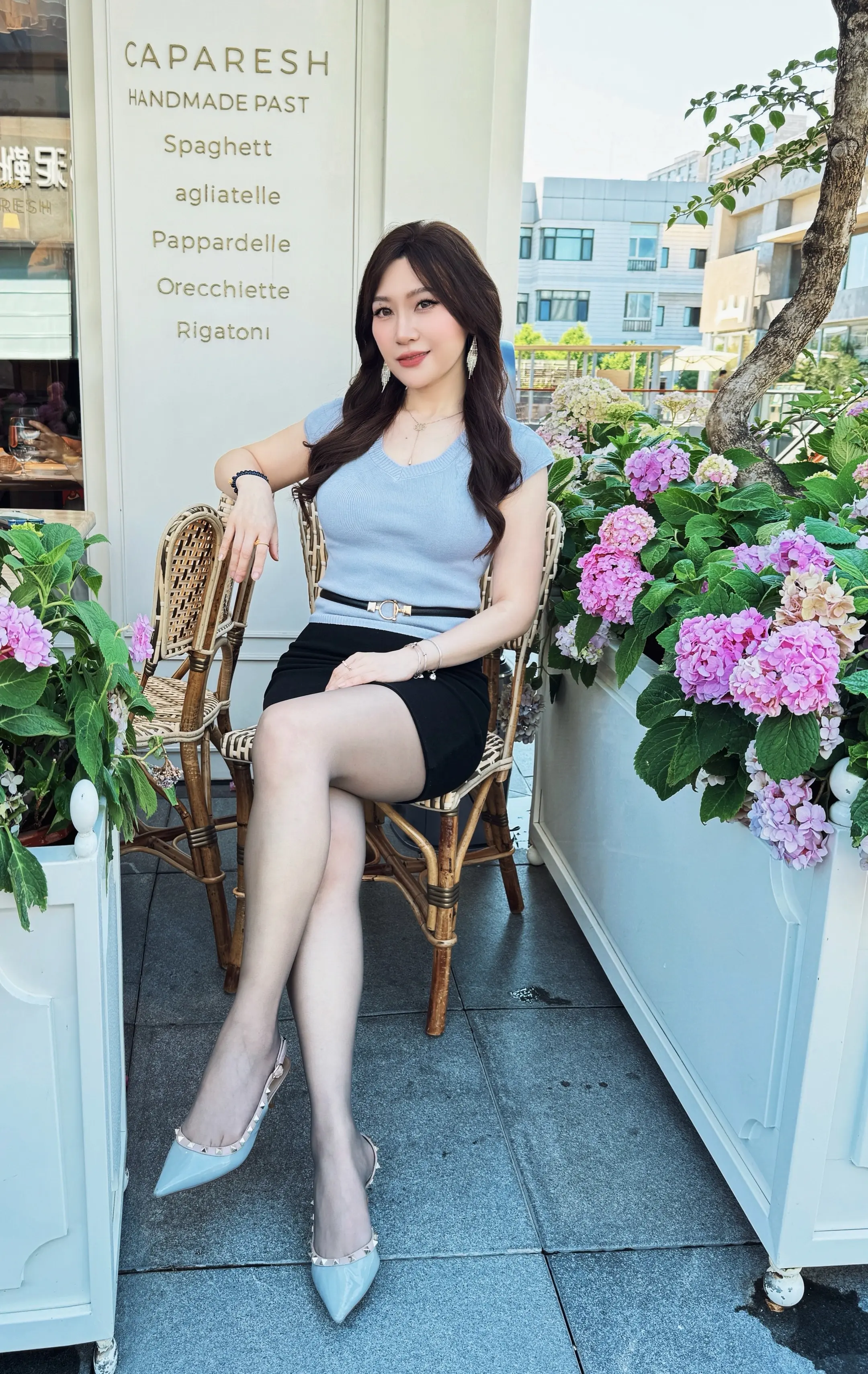 做自己就好。爱你的人会一直选择你，这次，下次，每一次！