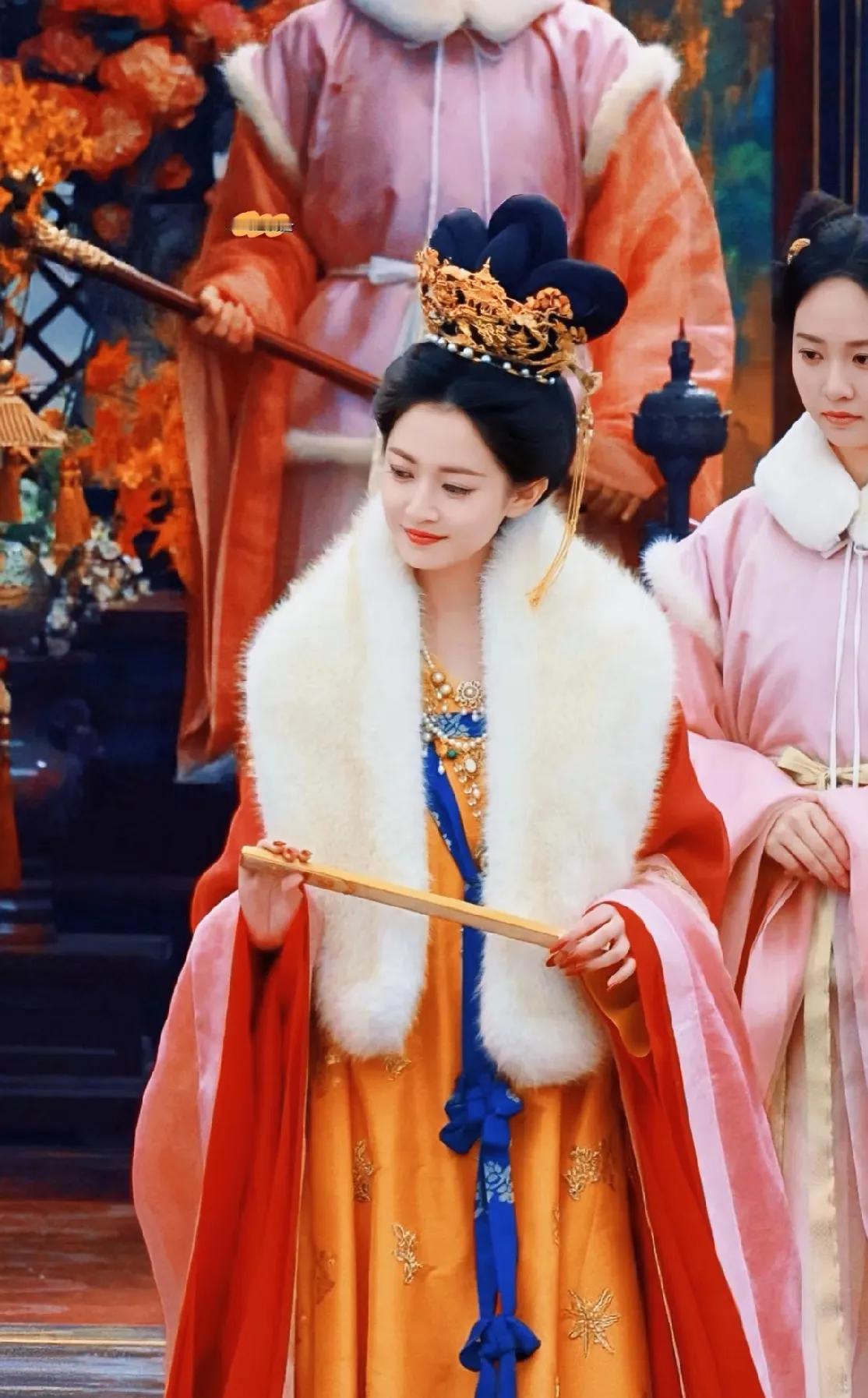 我闺蜜说，陈钰琪白白长那么好看，演什么都会莫名其妙降温。曾舜晞和她演了张无忌后