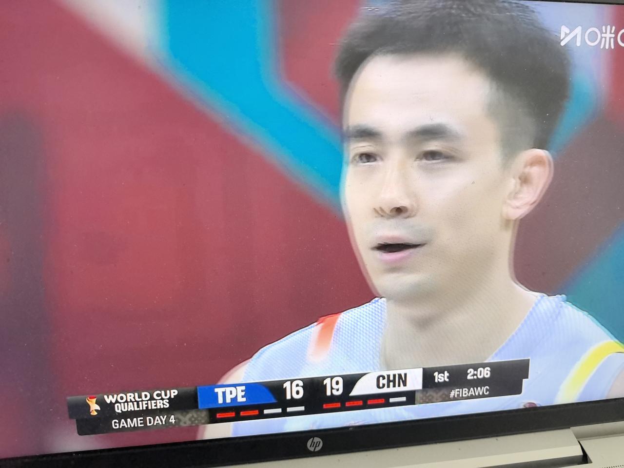 赵继伟三分二连击，带领男篮一波攻击！首节结束，27:22领先省队5分…今天继