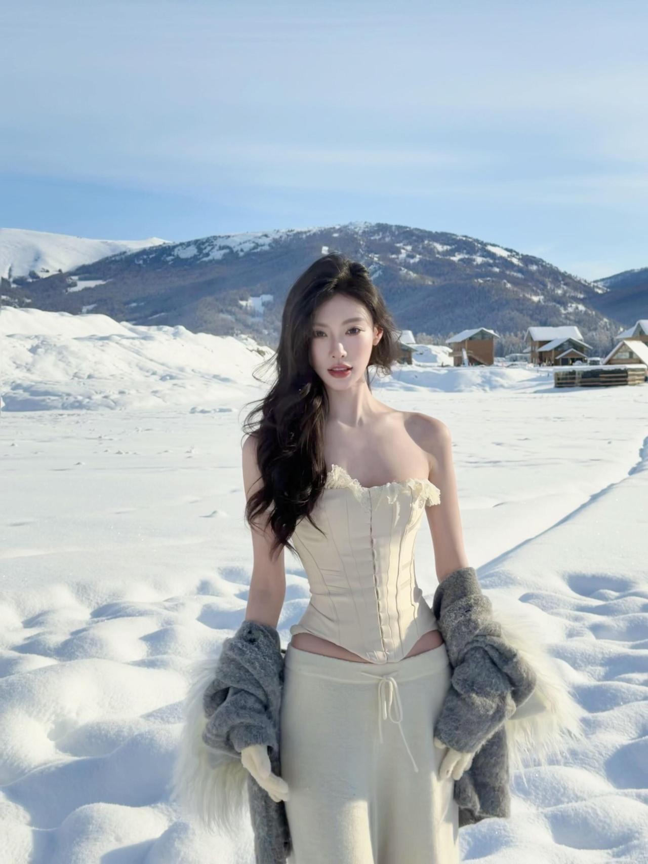 下周上四休三，是阿勒泰偷偷给你递的暗号。 当城市还在裹着灰蒙的冬衣打哈欠，阿