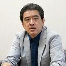 一个日本人，把日本右翼最不敢说的话，全写进了书里。山崎雅弘，研究了一辈子战争