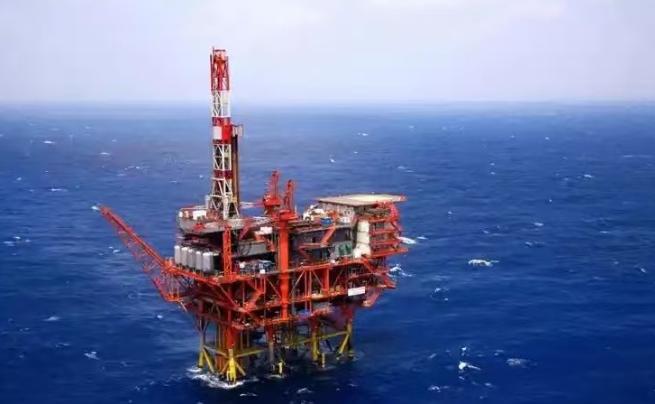 南海海底藏着大量石油，可中国迟迟没有大规模开采？原因其实并不复杂，越南早就在相关