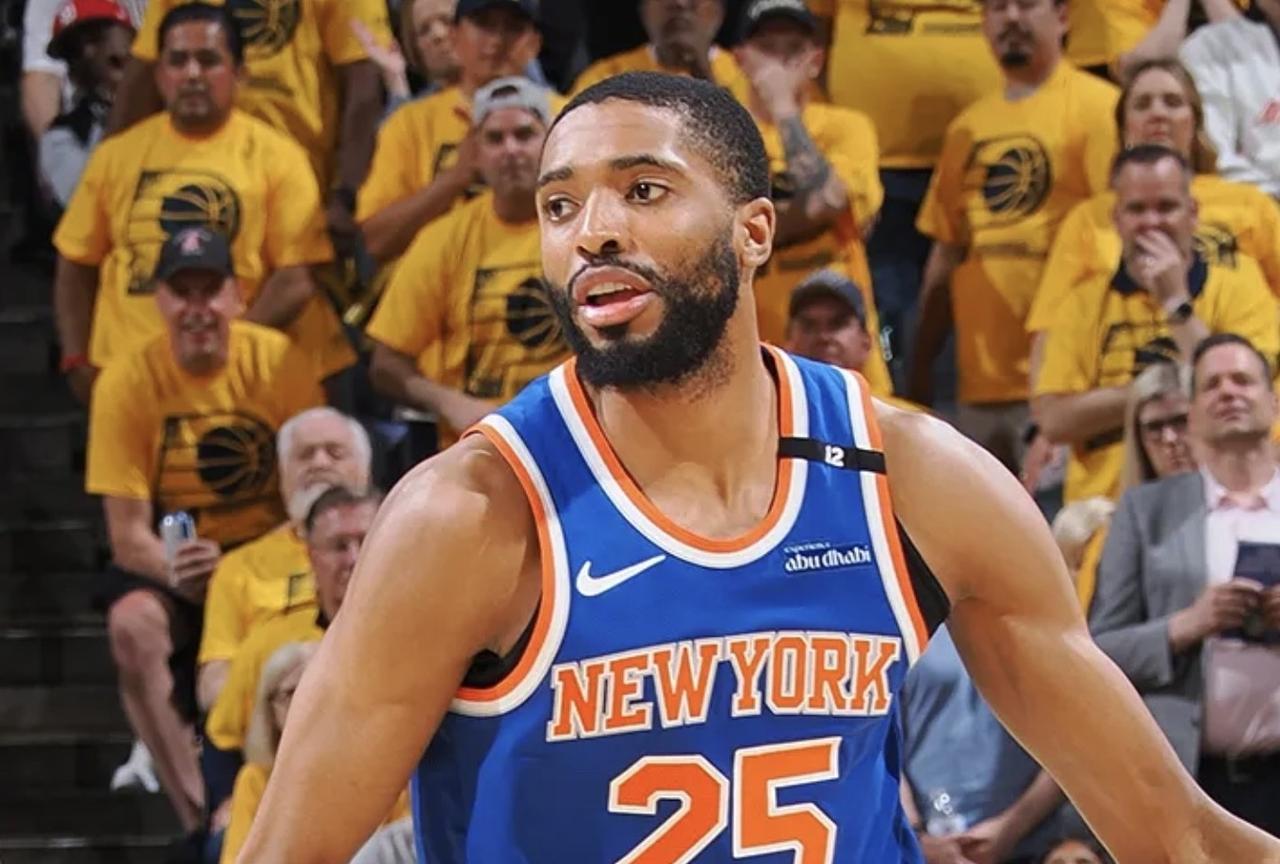 8月1日早晨，NBA自由市场情况球员续约：…米卡尔-布里奇斯4年1.5亿美元