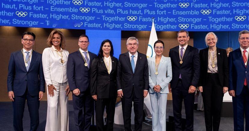 08奥运付出巨资西方媒体双标伤人心中国自信拒绝再办还记得当年那些唱衰