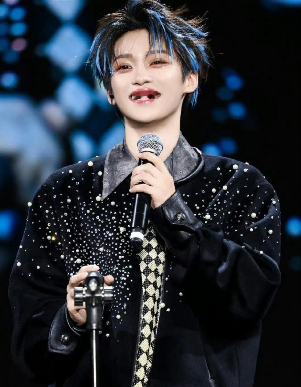 梓渝推荐值突破3000万赚钱了去整整牙吧,选秀两次都没出道是有原因的,内娱没有