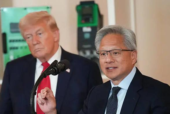 黄仁勋未获邀请，可能暗地里正在伤心。估计黄仁勋正在问“苍天啊，这到底是怎么啦？”