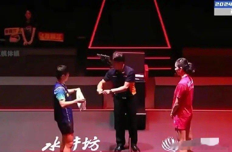 新加坡大满贯还没开打就折了一员大将，选择退赛竞技体育的残酷性，往往不在赛场，而在