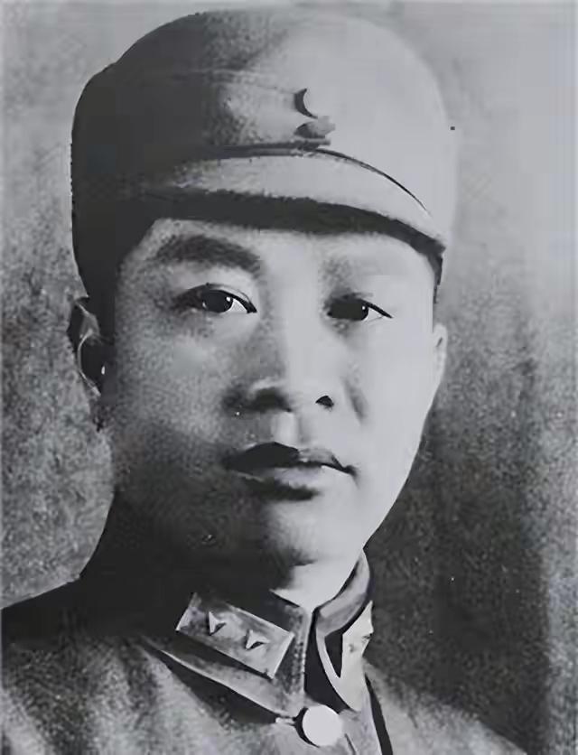 1946年叶挺遇难时，飞机上的博古、王若飞和邓发三人职位比他还高咱们先说说