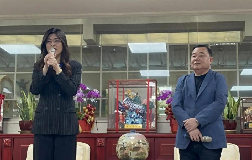 郑丽文胜出国民党主席选举，本是给主张两岸统一的人带来希望。她公开支持“九二共识”