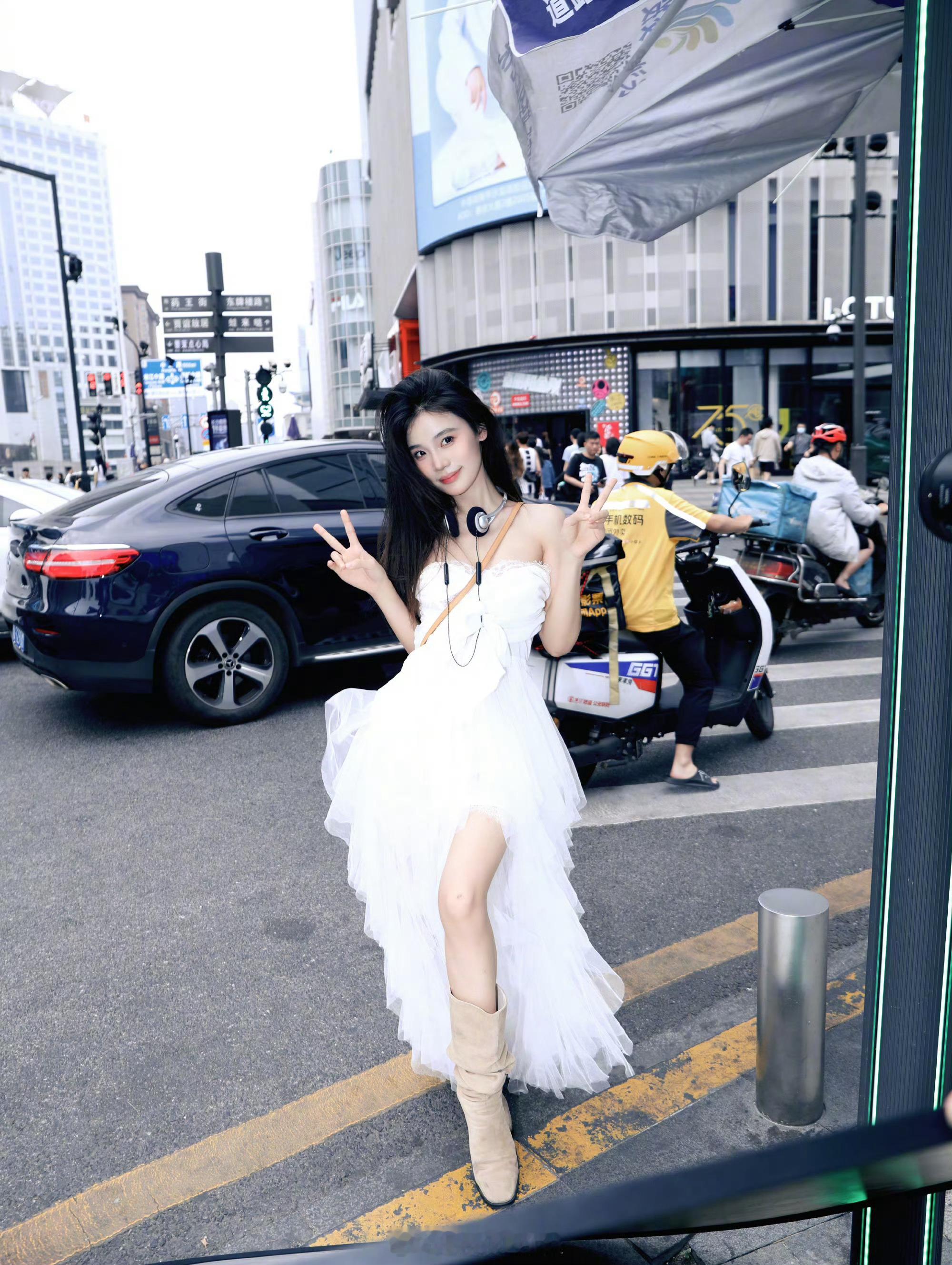 长沙限定美丽✨|CitywalkCitywalk长沙白纱裙出逃计划在街头捕