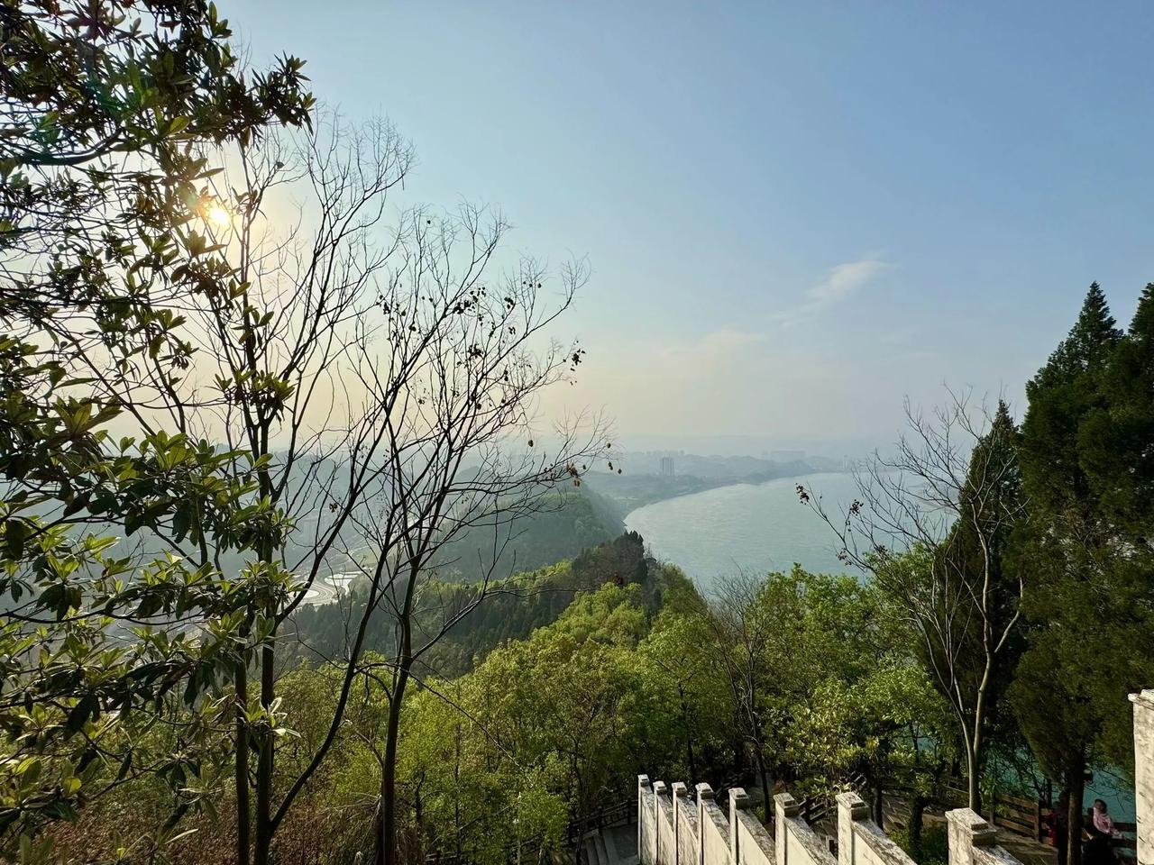 站桩是生命的刷新站桩锻炼对我们的身体健康好处不言而喻，可以说是我们生命