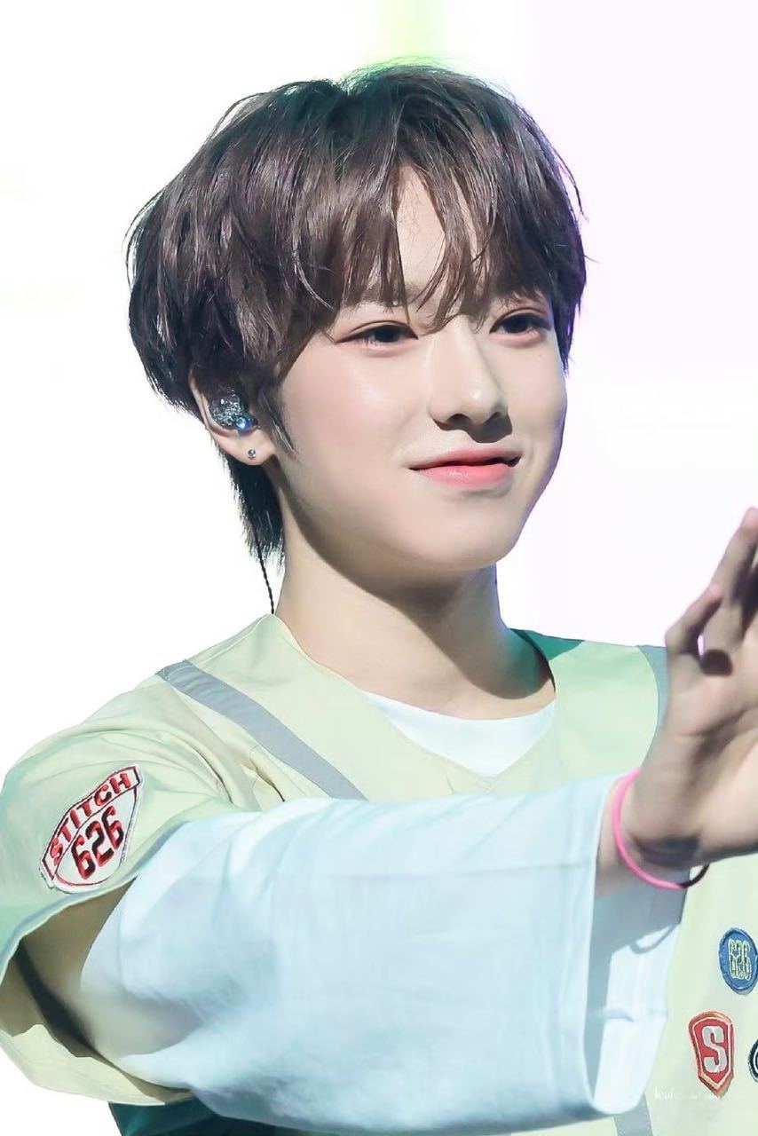 sakuya如何区分藤永咲哉和小猪？通常情况下,人们很难区分藤永咲哉和