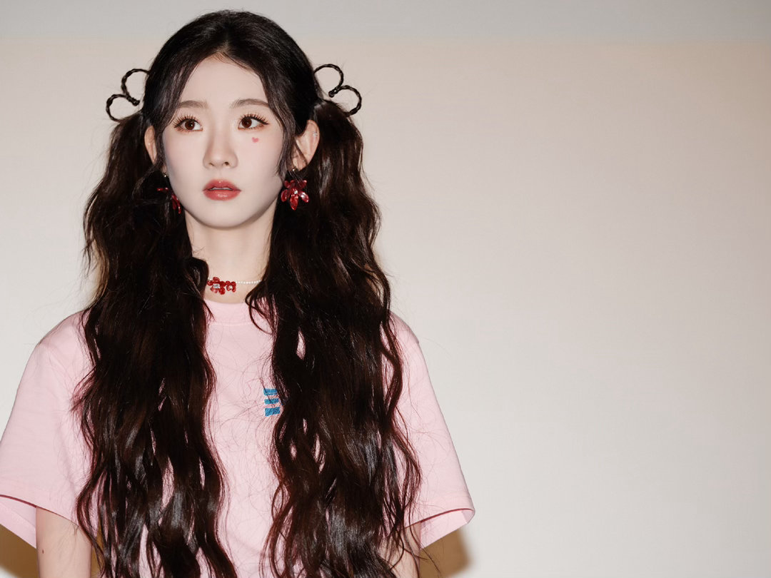 张艺凡人前人后两副面孔张艺凡人前女明星人后不认识张艺凡：只要我看不见别人，别人