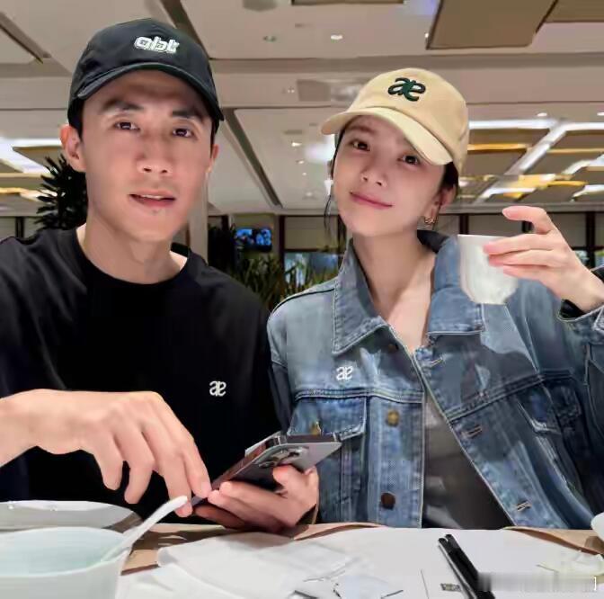 杜淳老婆自曝不拍戏的原因哇塞，原来他俩是夫妻啊！杜淳长得很帅，王灿也漂亮，很清秀