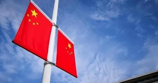 最近网上有一种说法，说国家正在把芯片工厂、大型实验室、军工项目和数据中心全部搬到