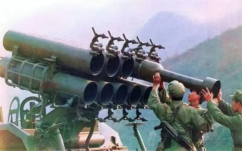 图片上都是什么炮？有认识的吗？一位参战老兵说，开始时步兵轻武器不占优