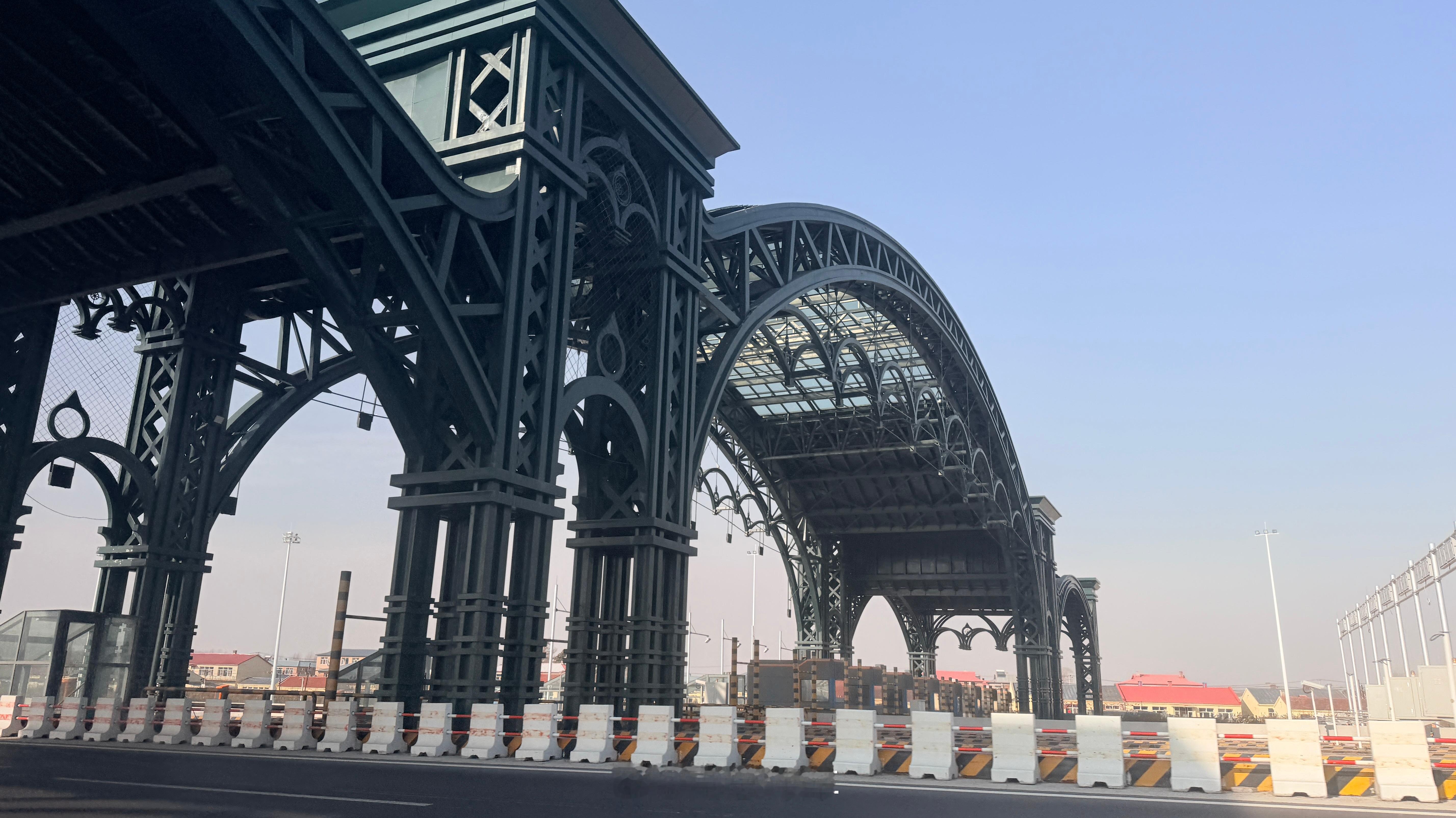 大东北，车已经穿上羽绒服了…大东北，车已经穿上羽绒服了…核心目的是冬季保温防冻，