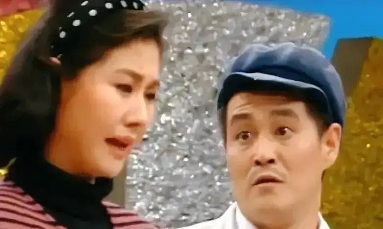 1992年，赵本山和黄晓娟表演完《我想有个家》，走下舞台，黄晓娟对赵本山说：“老哥啊，这可能是咱俩最