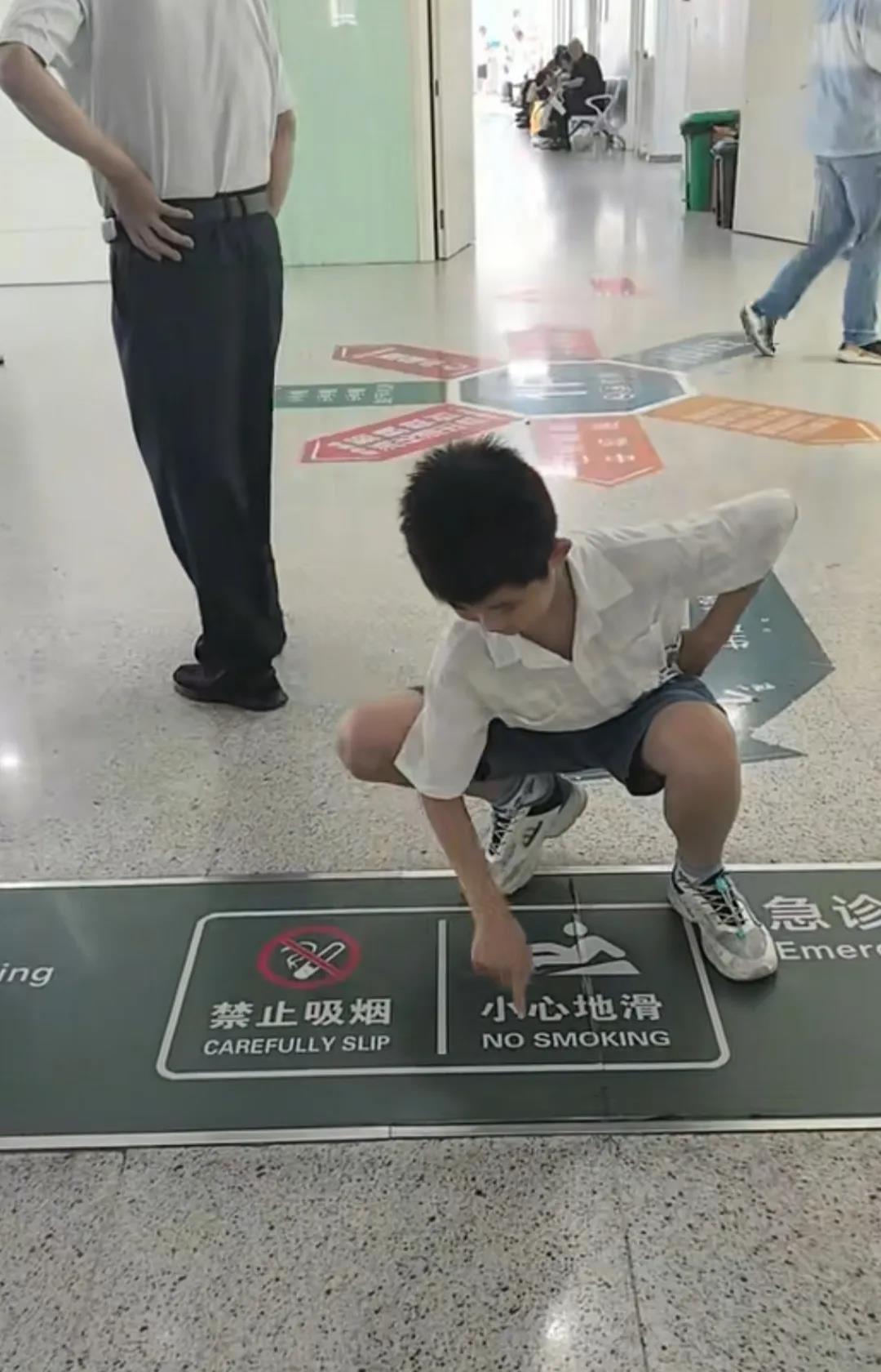 这是在某大型知名医院拍到的，这么低级的错误都犯