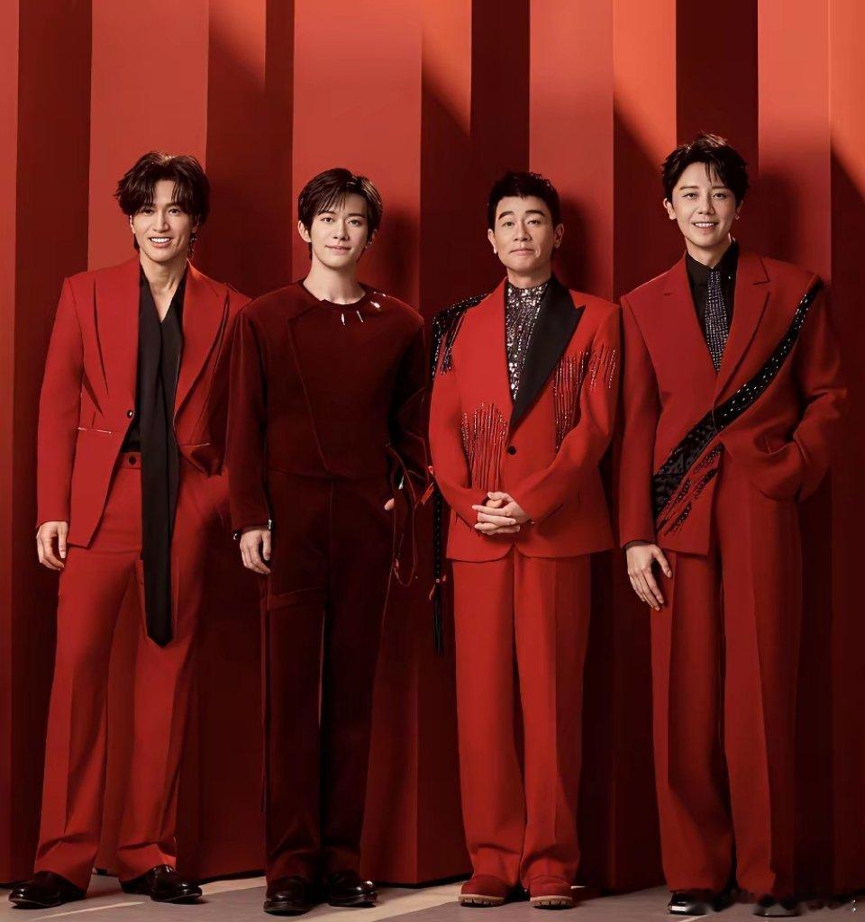 发现一个事，就是春晚演唱《智造未来》这首歌的这些人，易烊千玺，言承旭和陈小春这三