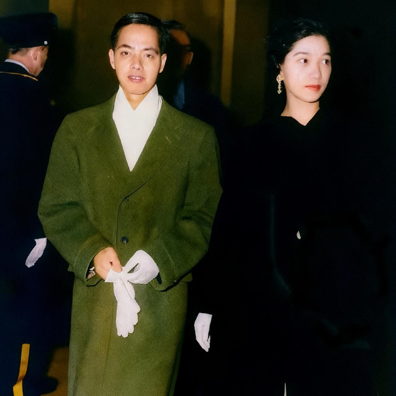 50年代，李政道和妻子秦惠䇹，一起参加活动时，一张温馨的合影，当时夫妻俩结婚不久