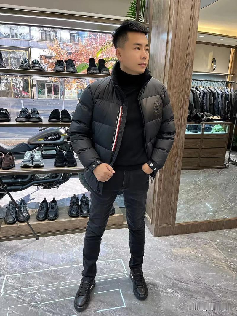 突然明白年轻人为啥不想结婚了。我侄子今年30，单身，国企工作，每月工资8500