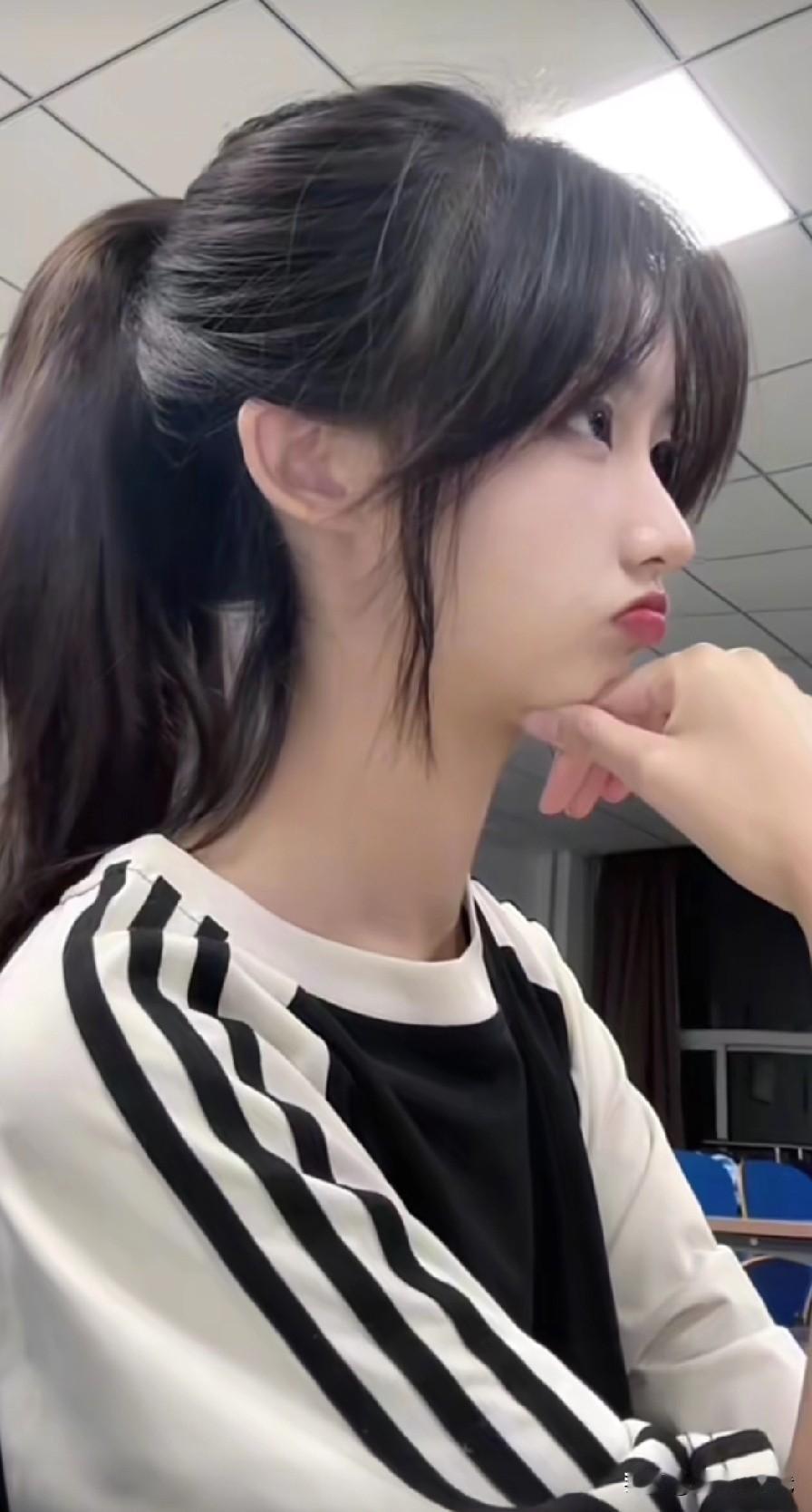 [doge]借图打个招呼[doge]元气美少女满满的一天开始啦！元气美少女美少女清纯