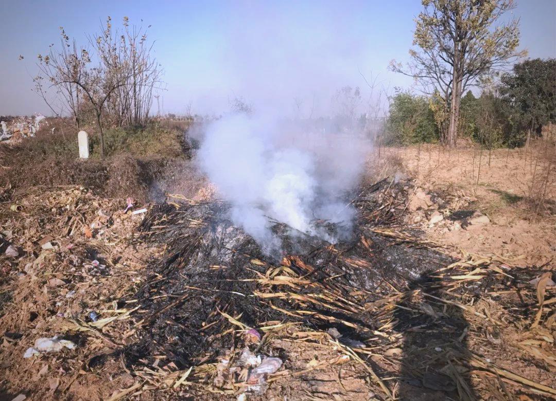 [鼓掌]谁能想到？过去因“制造雾霾”被各地严令禁止、农民烧了就要挨罚的秸秆焚烧