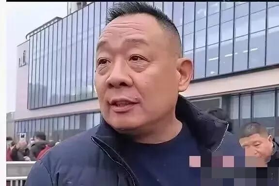 私企打响推动劳动保护第一枪。胖东来icon于近日要求，凡是为胖东来提供商品的厂家