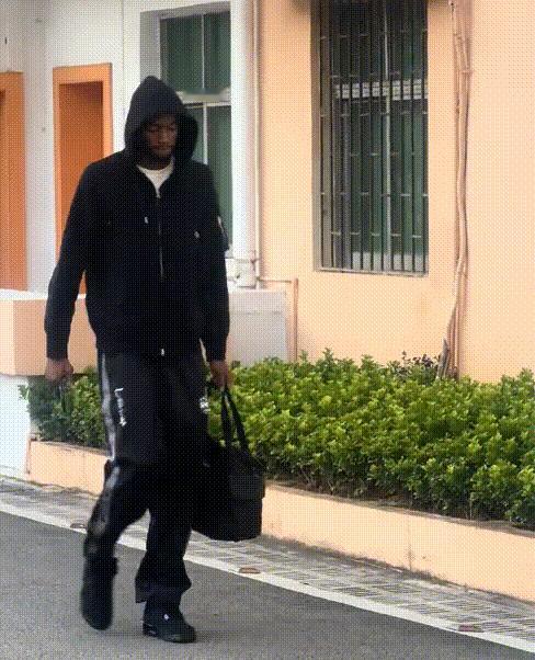 新鲜的萨姆纳来了！赶紧给他安排电动车