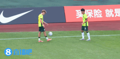 突然发现澳大利亚U19队怎么有一个中国面容的球员，查了一下原来还真的是华裔球员，