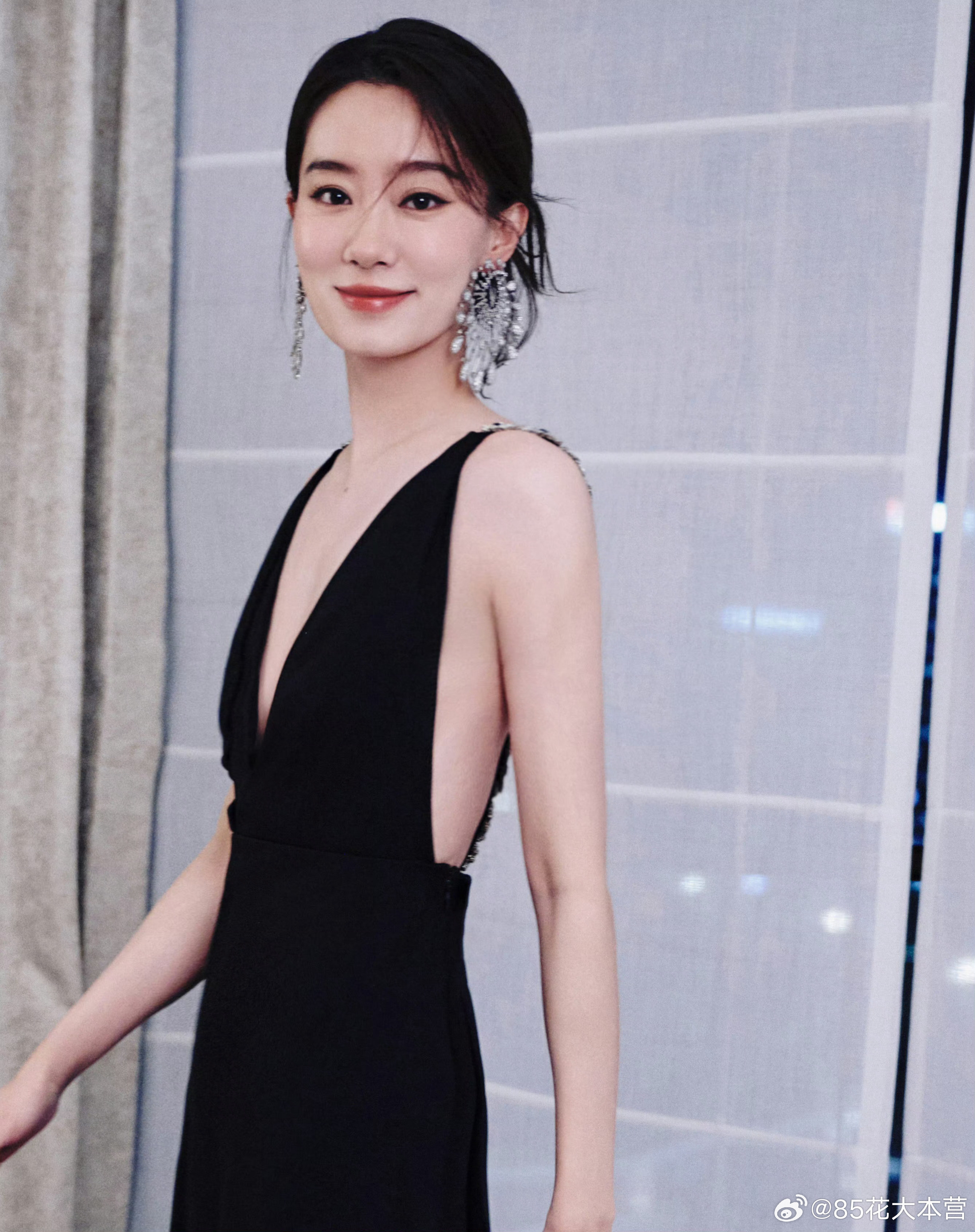 VOGUE盛典，张小斐的第二套造型～我们电影花真的每次活动造型都有很大进步！很美